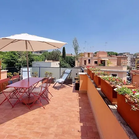 Caracalla Charming Terrace Loft דירה *