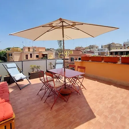 דירה Caracalla Charming Terrace Loft