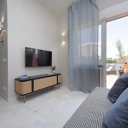 Daire Caracalla Charming Terrace Loft